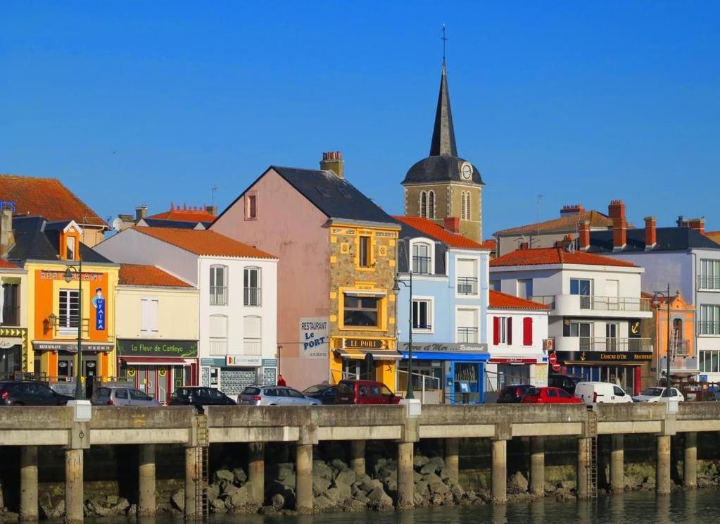 Maison De Pecheur Renovee Avec Cour Proche Du Port Les Sables-d'Olonne Exterior photo